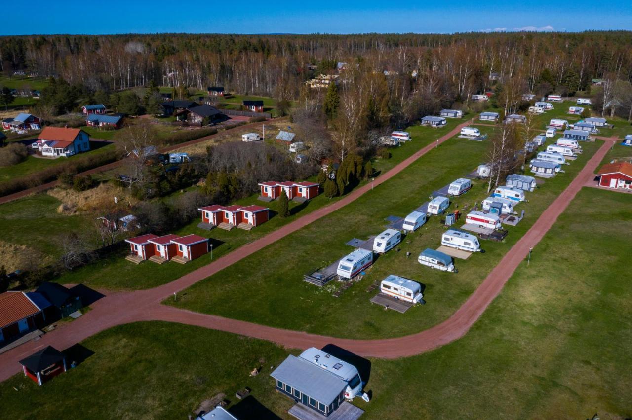 Karingsund Resort Camping Eckero Bagian luar foto