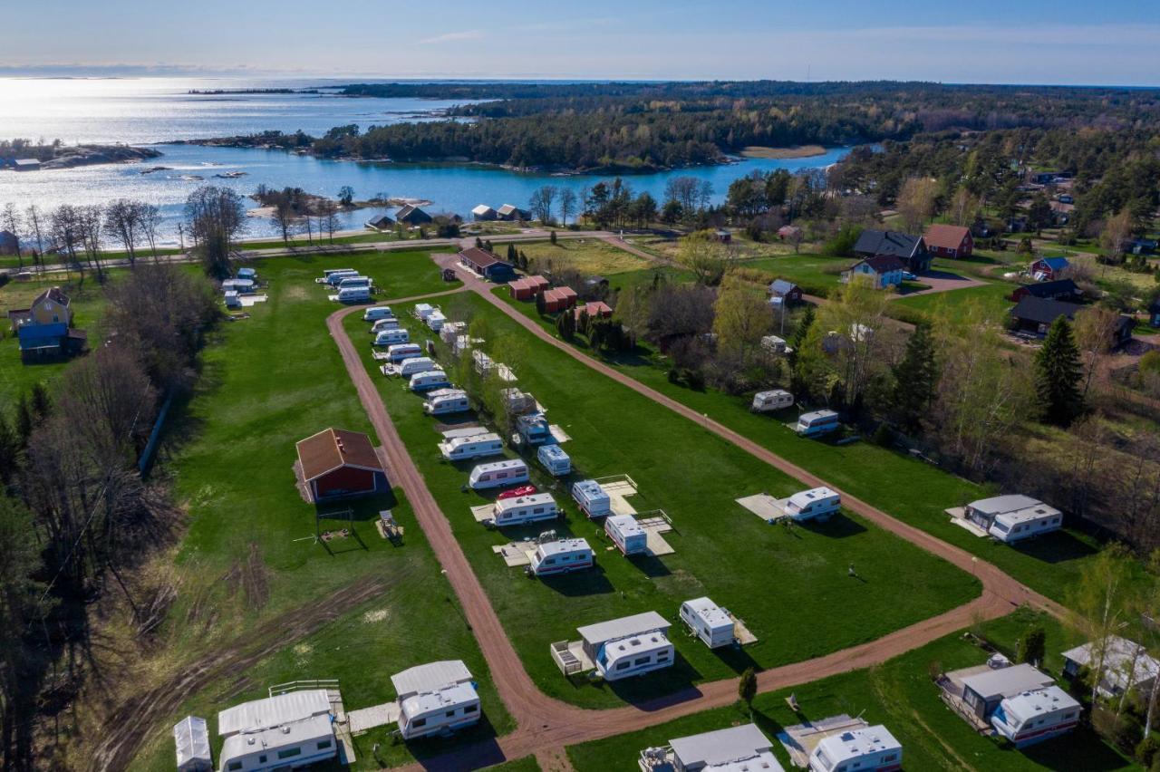 Karingsund Resort Camping Eckero Bagian luar foto