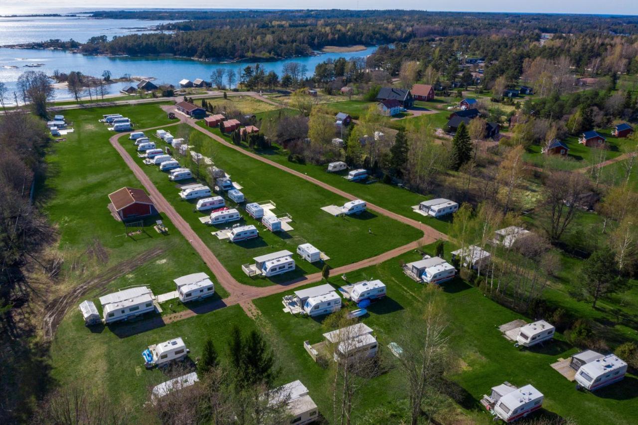 Karingsund Resort Camping Eckero Bagian luar foto